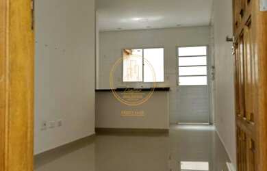 Imagem: A casa possui 2 Dormitórios, 1 Banheiro, 1 Vaga na garagem