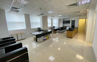 Imagem: O depósito possui 2 Vagas na garagem, 94m² de Área, Imóvel