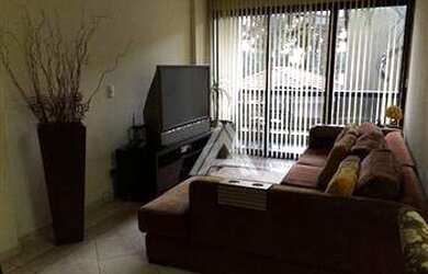 Imagem: O apartamento possui 3 Dormitórios, 2 Banheiros, 2 Vagas na