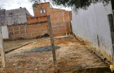 Imagem: O terreno possui 180m² de Área e Imóvel novo e está localizado