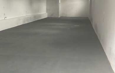 Imagem: O depósito possui 2 Vagas na garagem, 138m² de Área e está