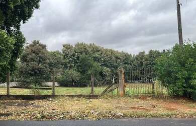 Imagem: O terreno possui 5000m² de Área e está localizado em Vila