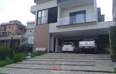 Imagem: A casa em condomínio possui 3 Dormitórios, 5 Banheiros, 2