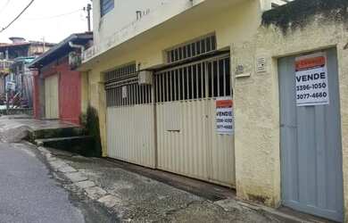 Imagem: A casa possui 5 Dormitórios, 3 Banheiros, 5 Vagas na garagem