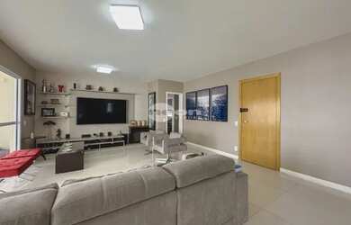 Imagem: O apartamento possui 4 Dormitórios, 5 Banheiros, 180m² de