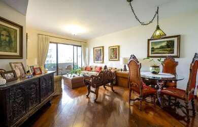 Imagem: O apartamento possui 4 Dormitórios, 2 Banheiros, 3 Vagas na