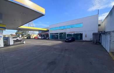 Imagem 1: Ponto comercial em Posto de Gasolina em Avenida de grande fluxo no bairro...