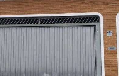 Imagem: A casa possui 3 Dormitórios, 2 Banheiros, 3 Vagas na garagem