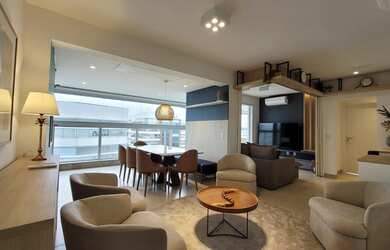 Imagem: O apartamento possui 2 Dormitórios, 1 Banheiro, 2 Vagas na