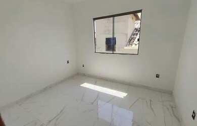 Imagem: A casa possui 4 Dormitórios, 3 Vagas na garagem e está localizado