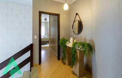 Imagem: A casa possui 4 Dormitórios, 4 Banheiros, 2 Vagas na garagem