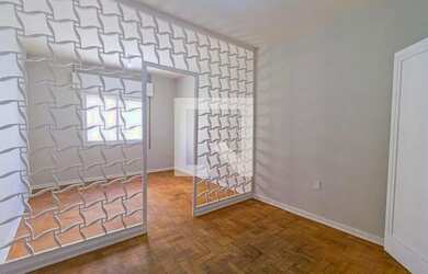 Imagem: O studio possui 1 Dormitório, 1 Banheiro e 33m² de Área e