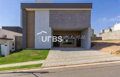 Imagem: A casa em condomínio possui 3 Dormitórios, 4 Banheiros, 4