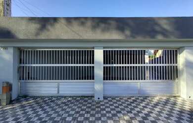 Imagem 16: Casa para venda tem 74 metros quadrados com 2 quartos em Balneario Itaguai...