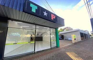 Imagem: O depósito possui 2 Vagas na garagem, 150m² de Área e está