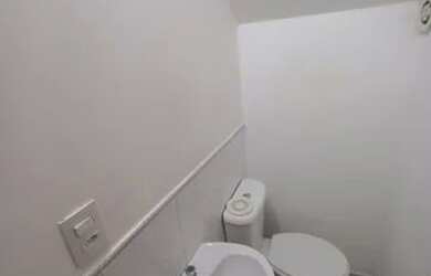 Imagem: A casa possui 2 Dormitórios, 3 Banheiros, 1 Vaga na garagem