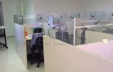 Imagem: O depósito possui 1 Vaga na garagem, 44m² de Área e está