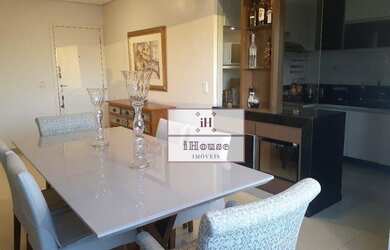 Imagem: O apartamento possui 3 Dormitórios, 2 Banheiros, 2 Vagas na