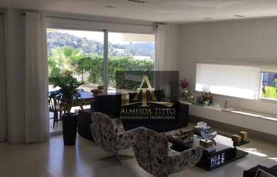 Imagem: A casa em condomínio possui 4 Dormitórios, 5 Banheiros, 5