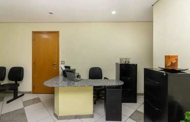 Imagem: O depósito possui 1 Vaga na garagem, 52m² de Área e está