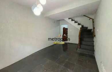 Imagem: A casa possui 2 Dormitórios, 2 Banheiros, 2 Vagas na garagem