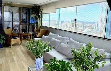 Imagem: O apartamento possui 3 Dormitórios, 5 Banheiros, 4 Vagas na