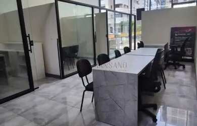 Imagem: O depósito possui 4 Vagas na garagem, 120m² de Área, Imóvel