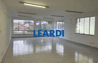 Imagem: O depósito possui 1 Vaga na garagem, 100m² de Área e está