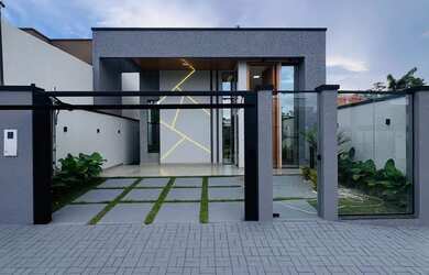 Imagem: A casa em condomínio possui 3 Dormitórios, 3 Banheiros, 2