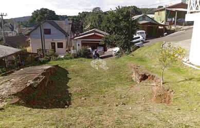 Imagem 8: Terreno 300 M², pronto para construir, localizado no Bairro Dutra Gramado...