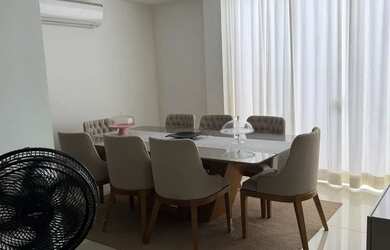 Imagem: A casa possui 4 Dormitórios, 4 Banheiros, 2 Vagas na garagem