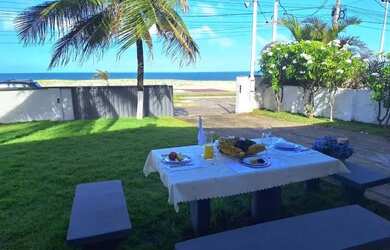 Imagem: A casa possui 5 Dormitórios, 5 Banheiros, 5 Vagas na garagem