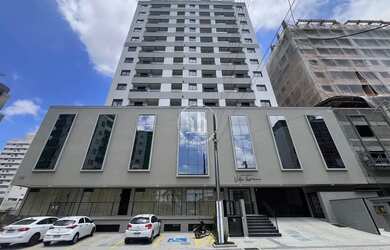 Imagem: O apartamento possui 2 Dormitórios, 1 Banheiro, 2 Vagas na