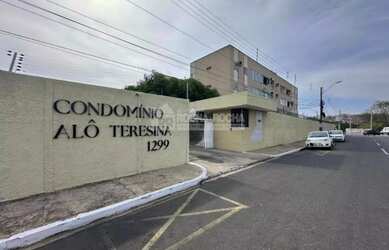 Imagem: O apartamento possui 3 Dormitórios, 1 Banheiro, 1 Vaga na garagem