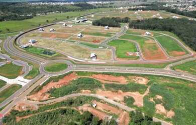 Imagem 3: Lote de Primeira no Jardins França FGR 432m² Plano, Frente à uma Praça...