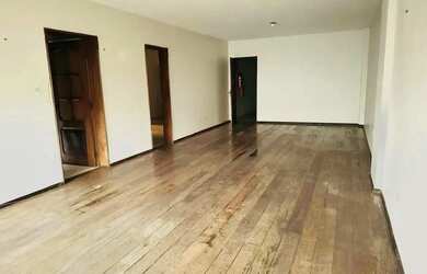 Imagem: O apartamento possui 4 Dormitórios, 5 Banheiros, 1 Vaga na