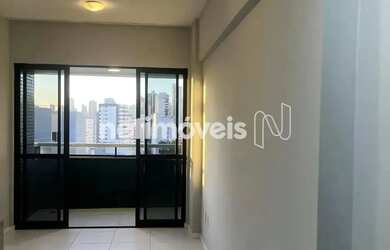 Imagem: O apartamento possui 1 Dormitório, 1 Banheiro, 1 Vaga na garagem