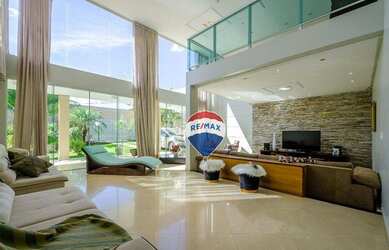 Imagem: A casa em condomínio possui 5 Dormitórios, 5 Banheiros, 5