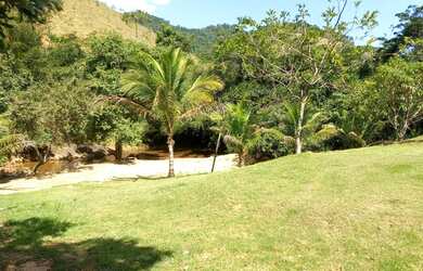 Imagem: A fazenda possui 27.000m² de Área e está localizado em Araçatiba