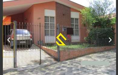 Imagem: O depósito possui 2 Vagas na garagem, 120m² de Área e está