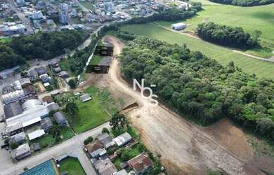 Imagem: O terreno possui 410m² de Área e está localizado em Flores