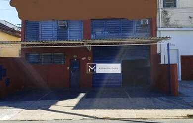 Imagem: O depósito possui 2 Vagas na garagem e 300m² de Área e está