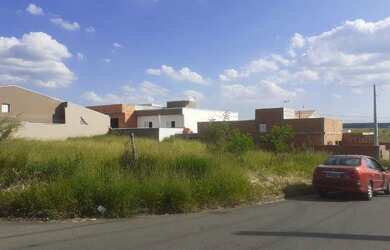 Imagem 2: Lote com excelente vizinhança por apenas $144.000 ou entrada mais 60...