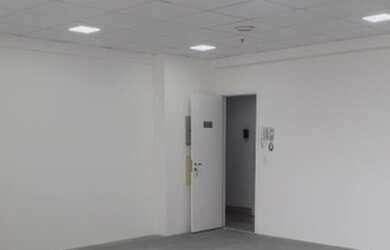 Imagem: O depósito possui 2 Vagas na garagem, 65m² de Área e está