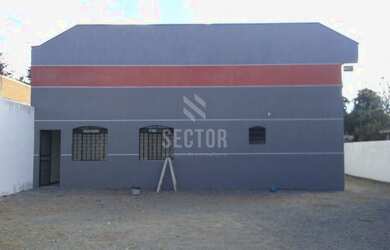 Imagem: O depósito possui 5 Vagas na garagem, 550m² de Área e está