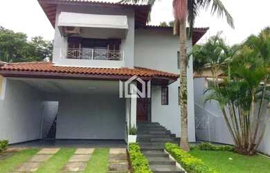 Imagem: A casa em condomínio possui 4 Dormitórios, 4 Banheiros, 4