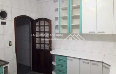 Imagem: A casa possui 2 Dormitórios, 2 Banheiros, 1 Vaga na garagem