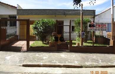 Imagem: A casa possui 3 Dormitórios, 2 Banheiros e 149m² de Área