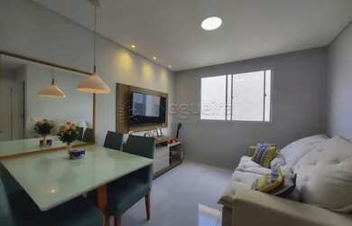 Imagem: O apartamento possui 2 Dormitórios, 1 Banheiro, 1 Vaga na garagem