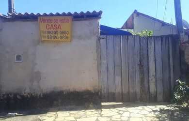 Imagem: A casa possui 1 Dormitório, 1 Banheiro, 1 Vaga na garagem e